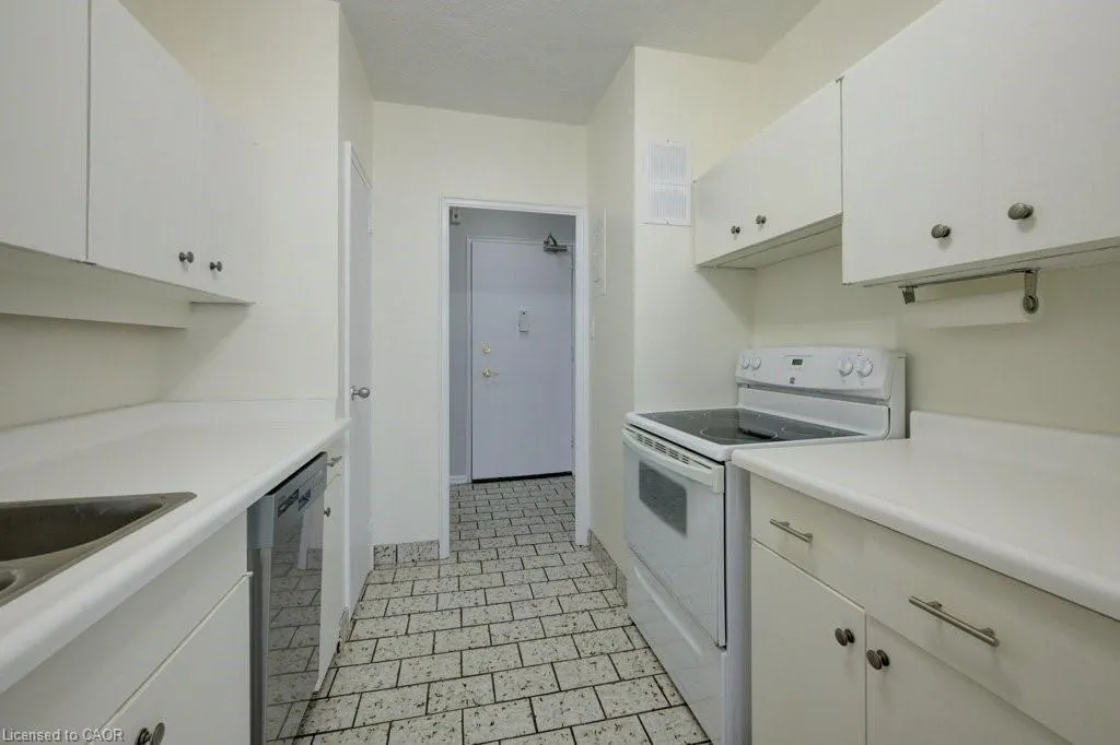 45 Westmount Road N, #602