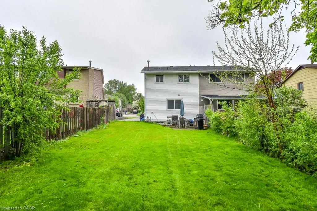 512 Elgin Street N