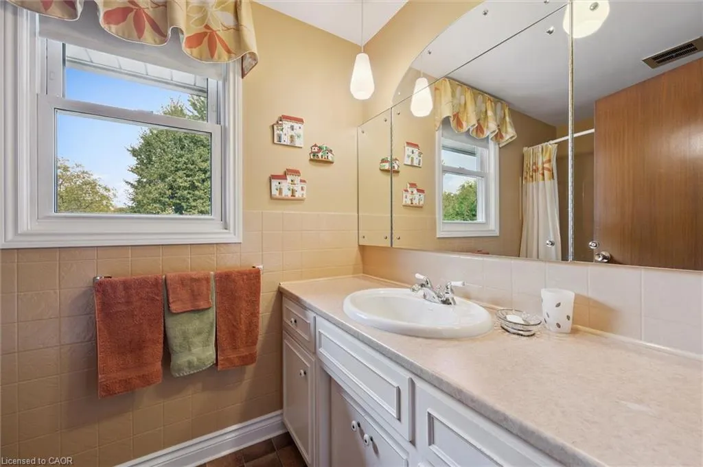 46 Larkspur Crescent
