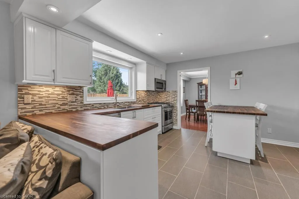 14 Greening Avenue