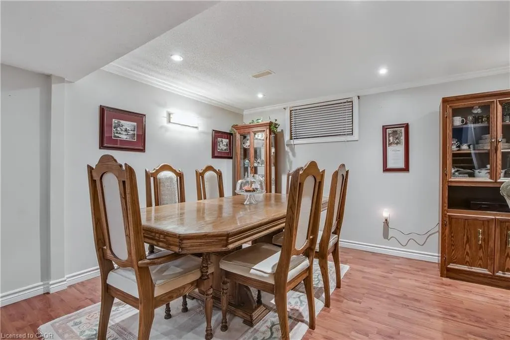 79 Gardiner Drive