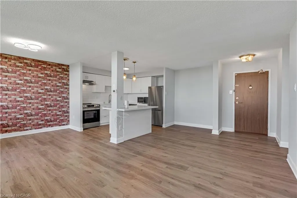 2301 Derry Road W, #1004