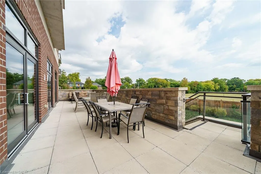 3290 New Street, #206