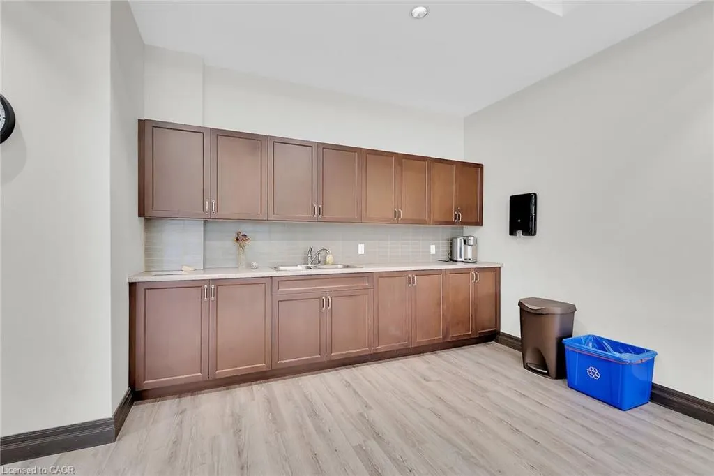 3290 New Street, #206