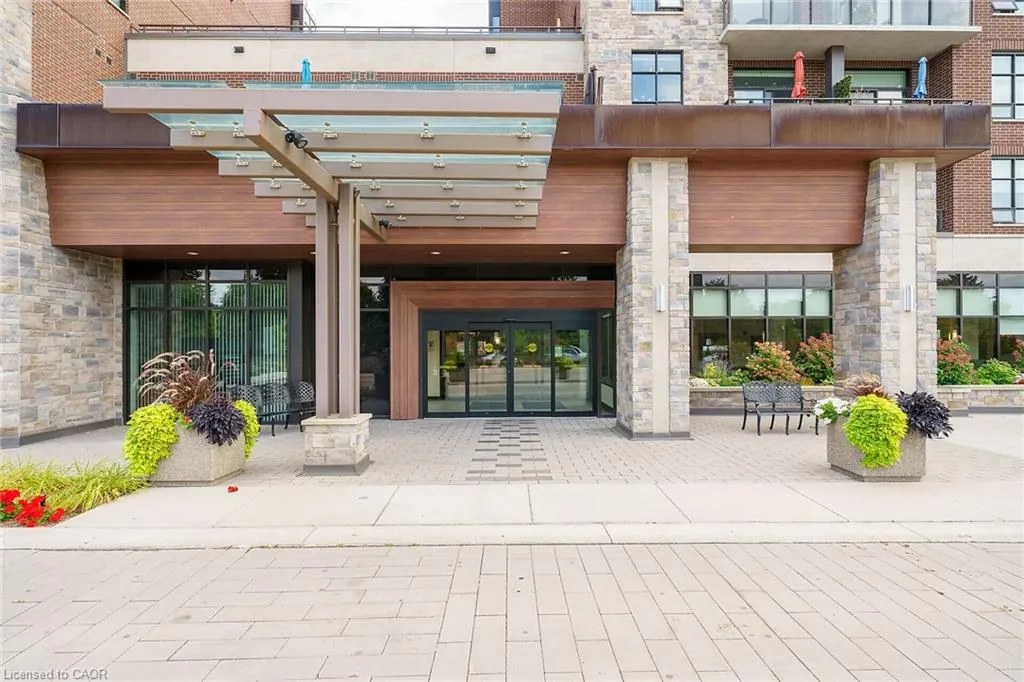 3290 New Street, #206