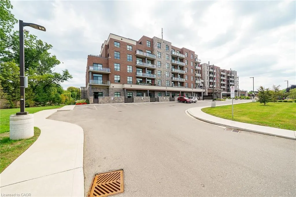 3290 New Street, #206