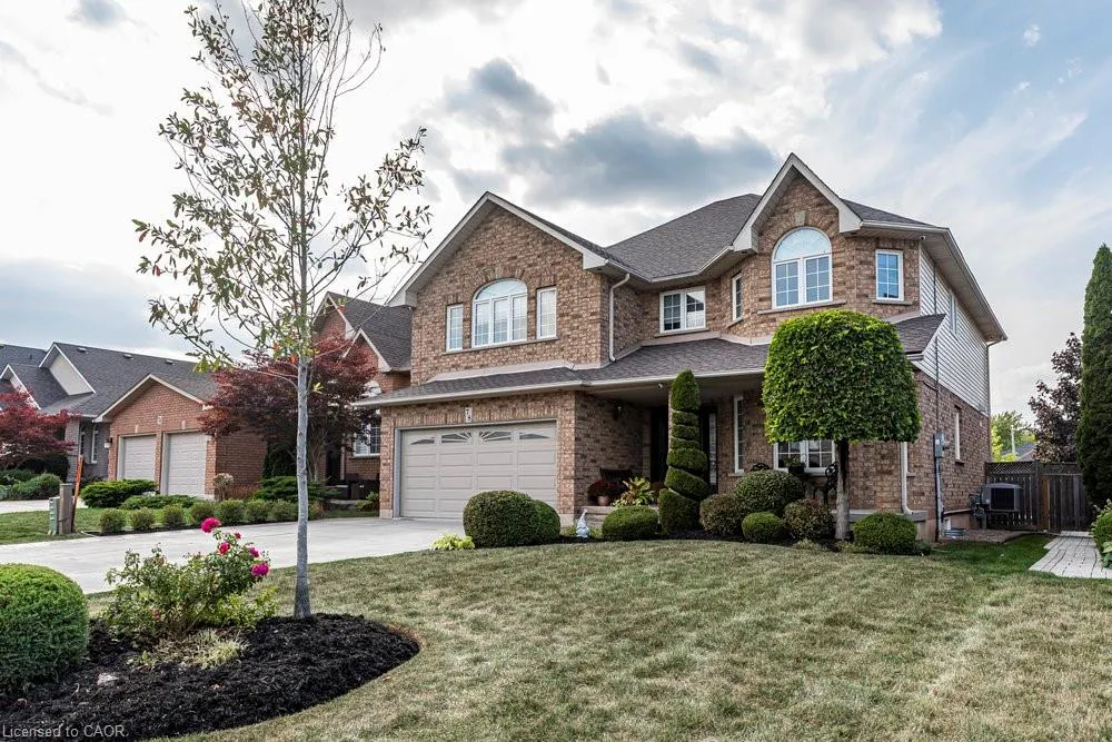 78 Silverlace Circle
