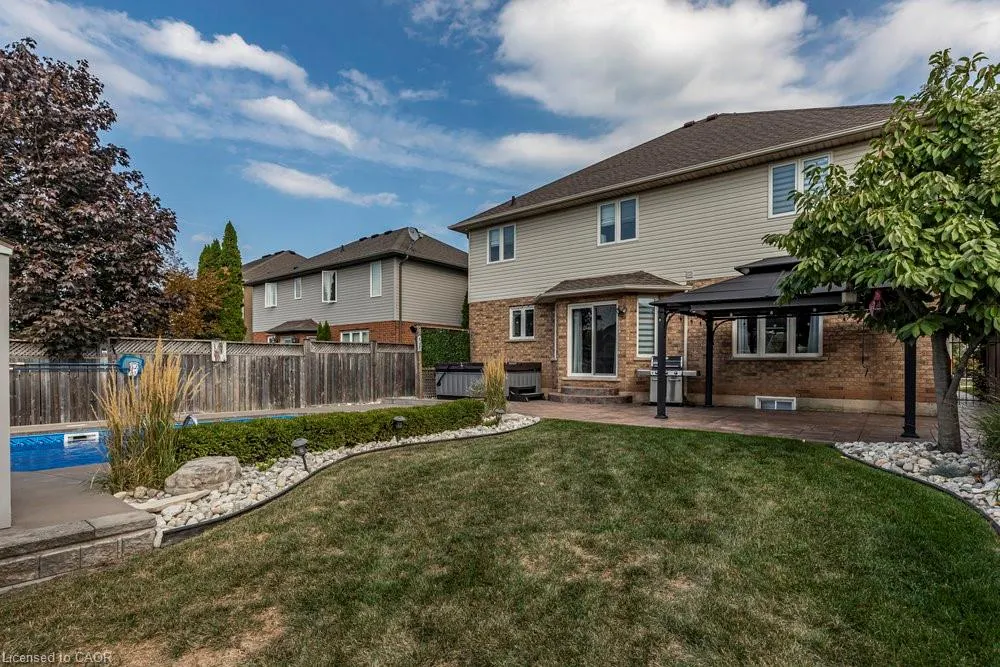 78 Silverlace Circle