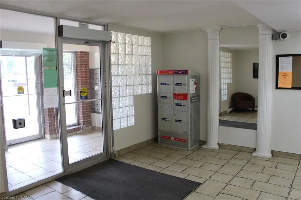 851 Queenston Road, #204