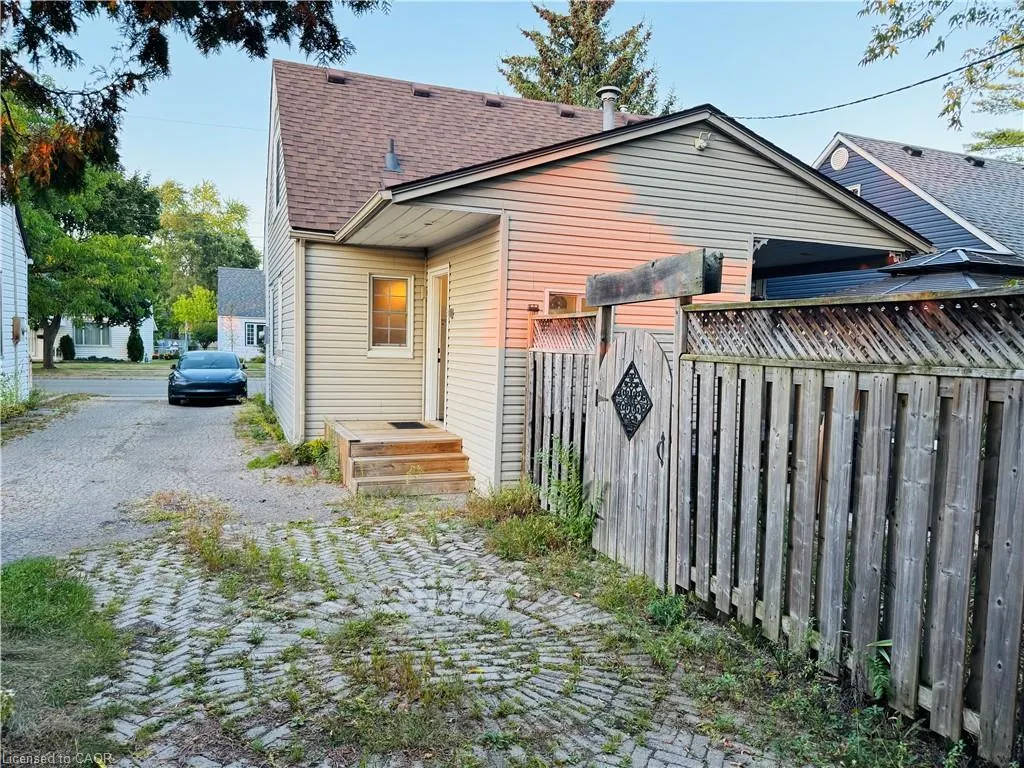 128 Wilkes Street