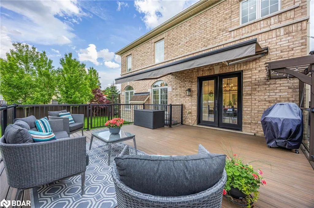 2 Copeland Crescent