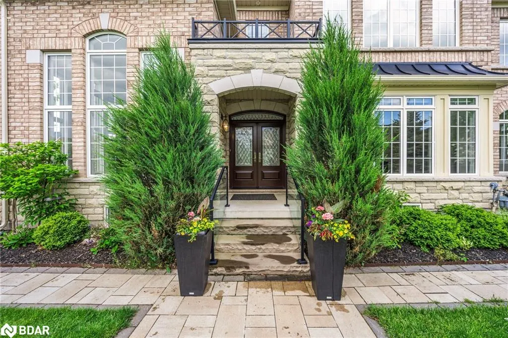 2 Copeland Crescent