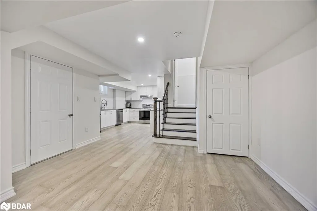 2 Copeland Crescent