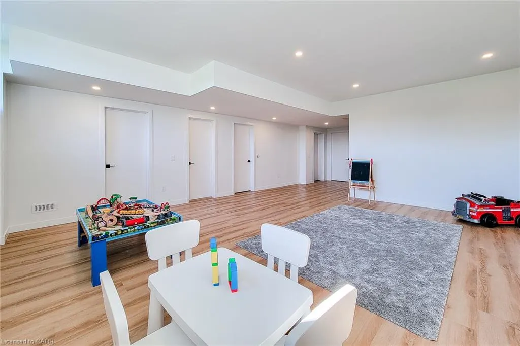 70 Upper Mount Albion Road