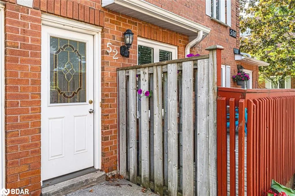 508 Essa Road, #52