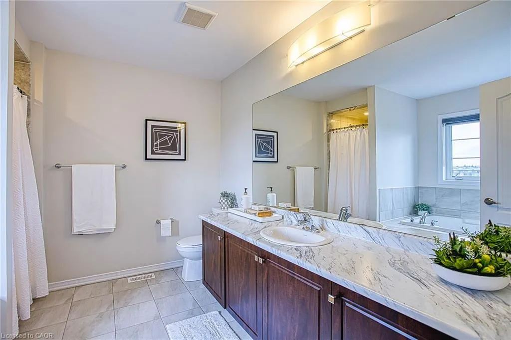 12 Midhurst Heights