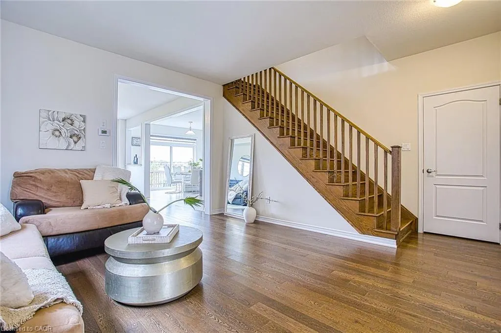 12 Midhurst Heights