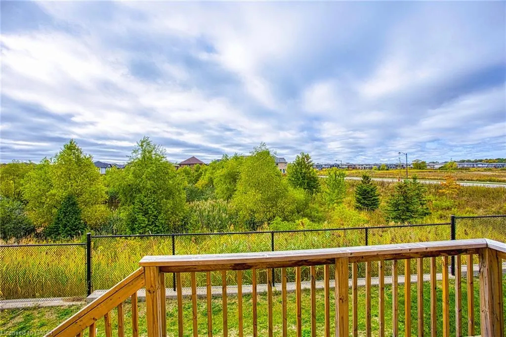 12 Midhurst Heights