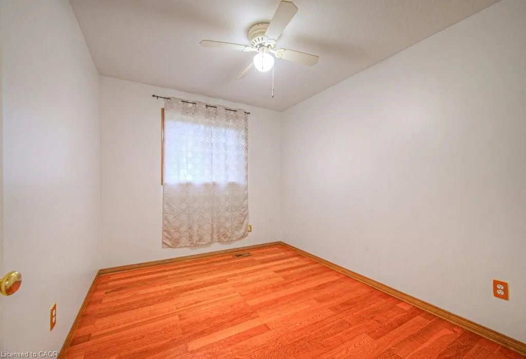 270 Dolph Street N
