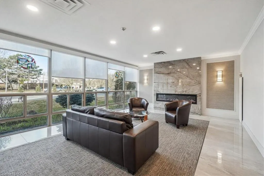 5090 Pinedale Avenue, #208