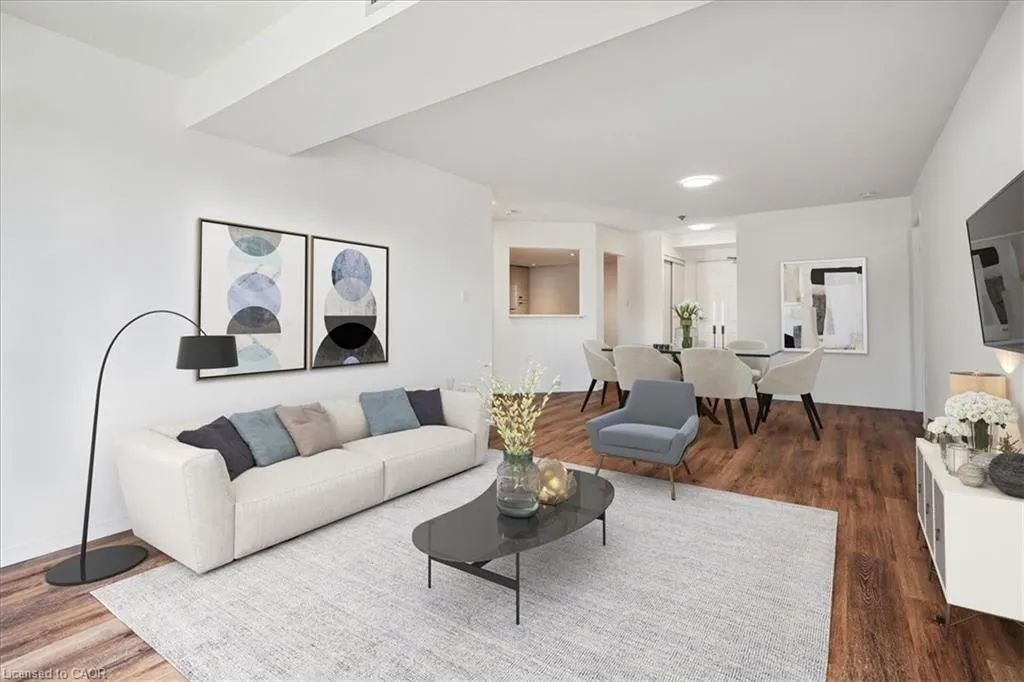 5090 Pinedale Avenue, #208