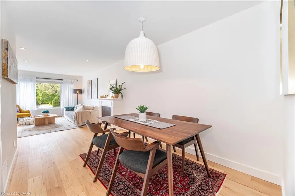 2431 Padstow Crescent
