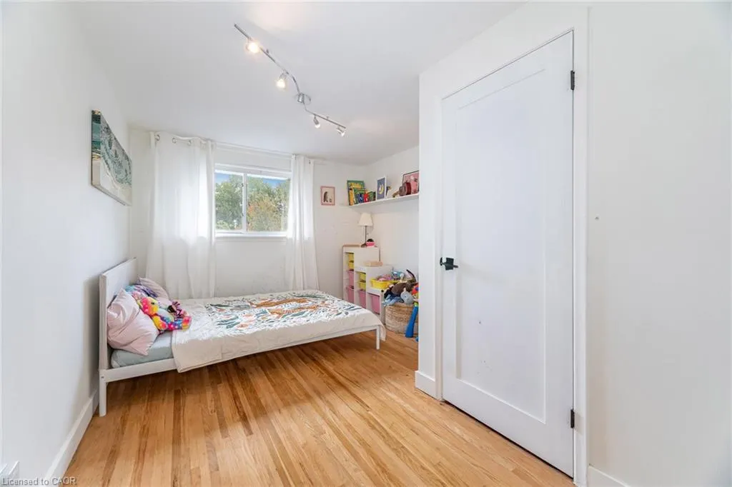 2431 Padstow Crescent