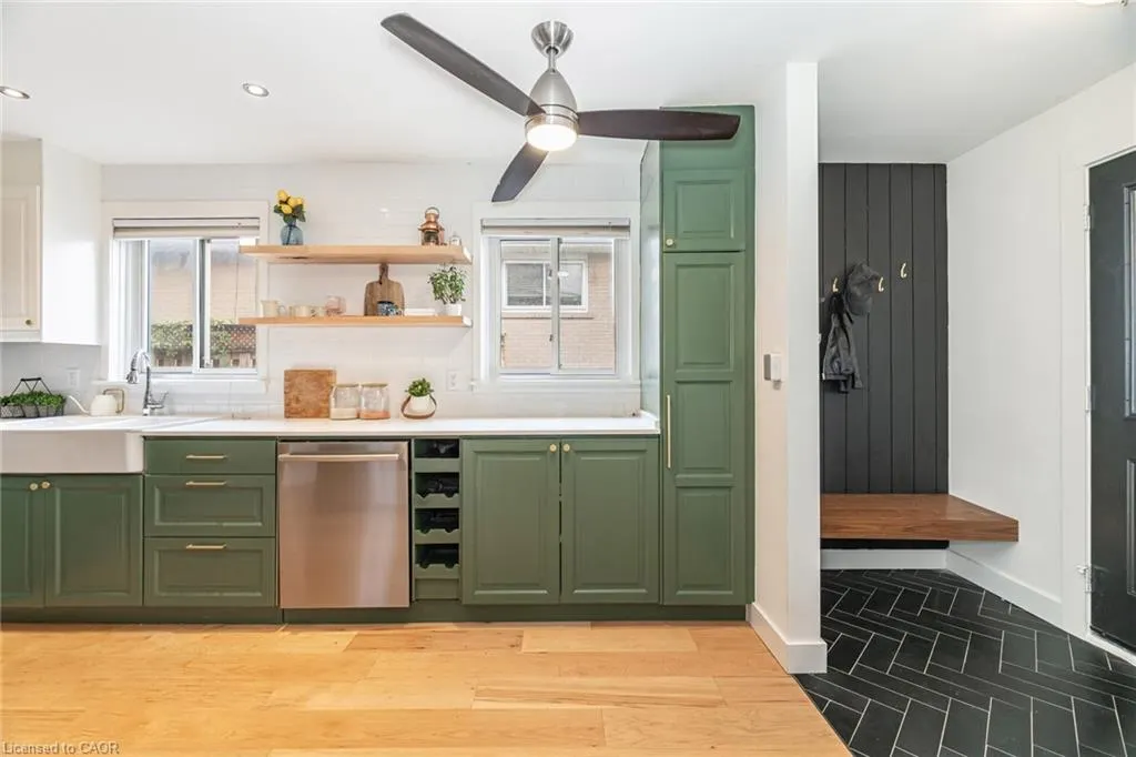 2431 Padstow Crescent