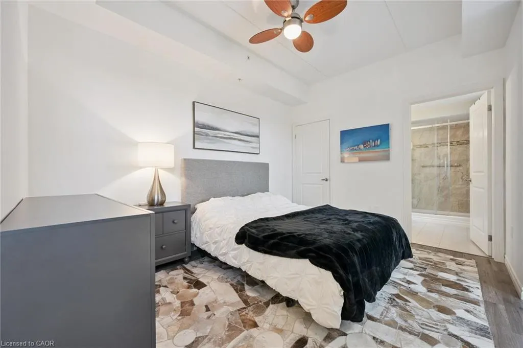 1077 Gordon Street, #228