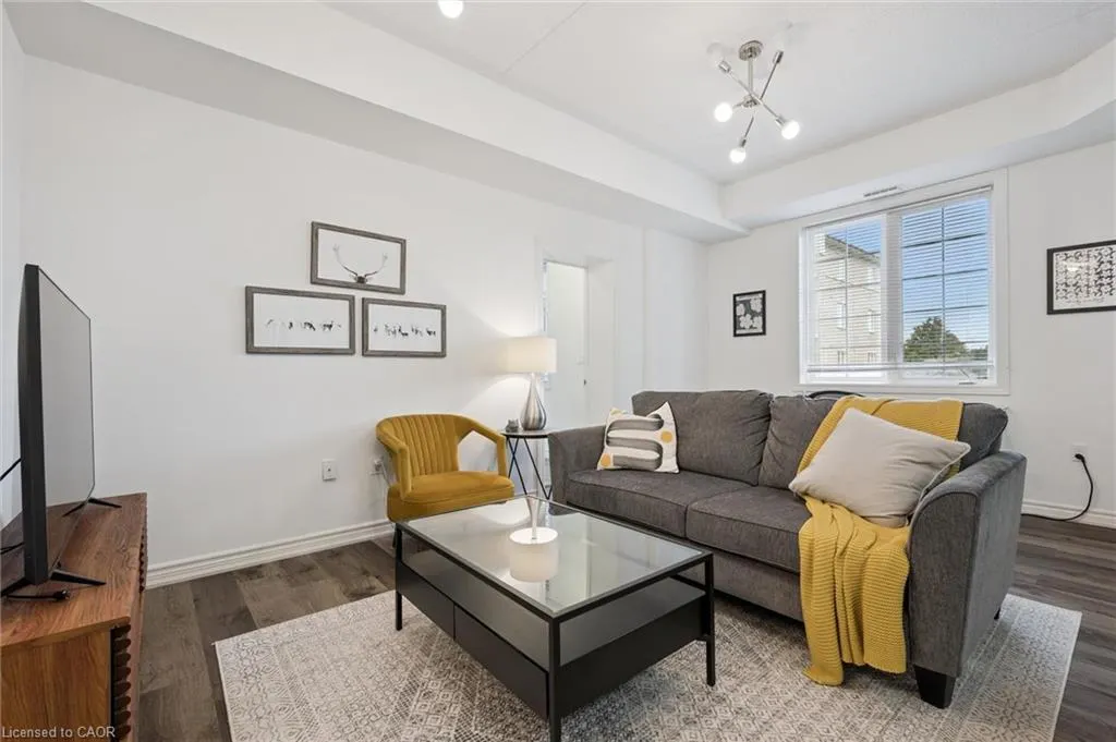 1077 Gordon Street, #228