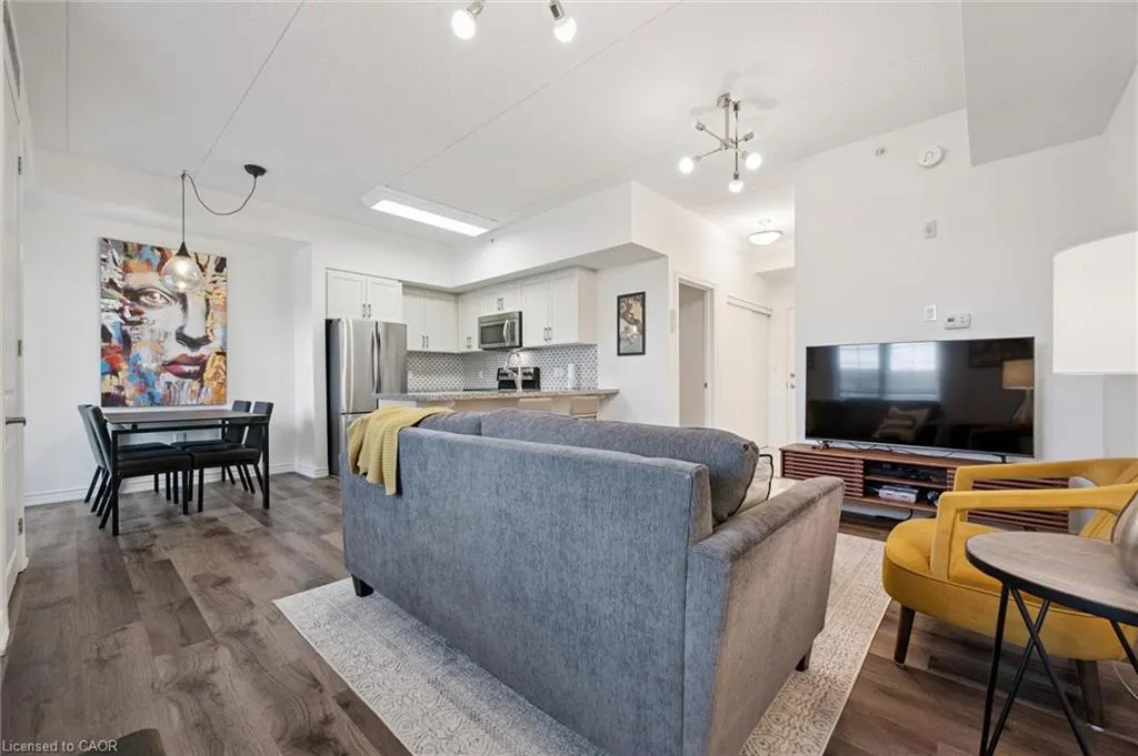 1077 Gordon Street, #228