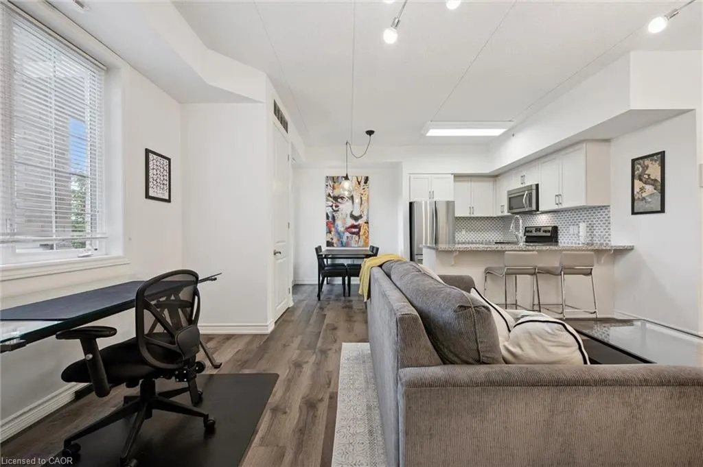 1077 Gordon Street, #228