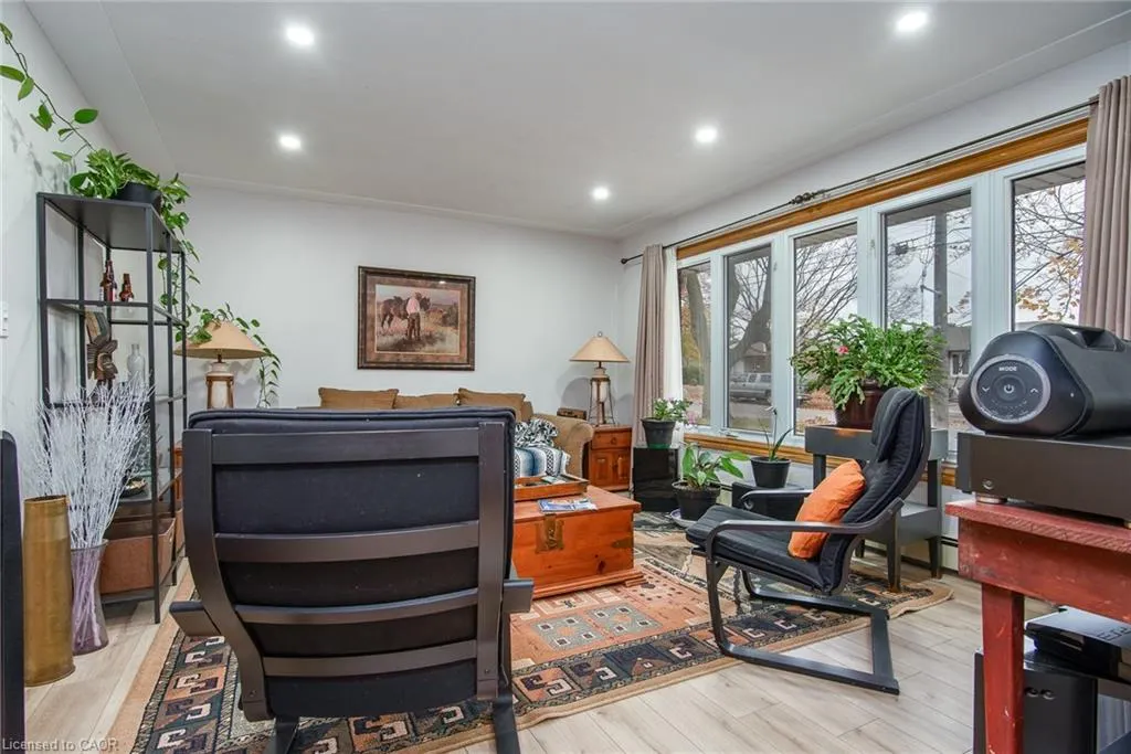 20 Delmar Boulevard