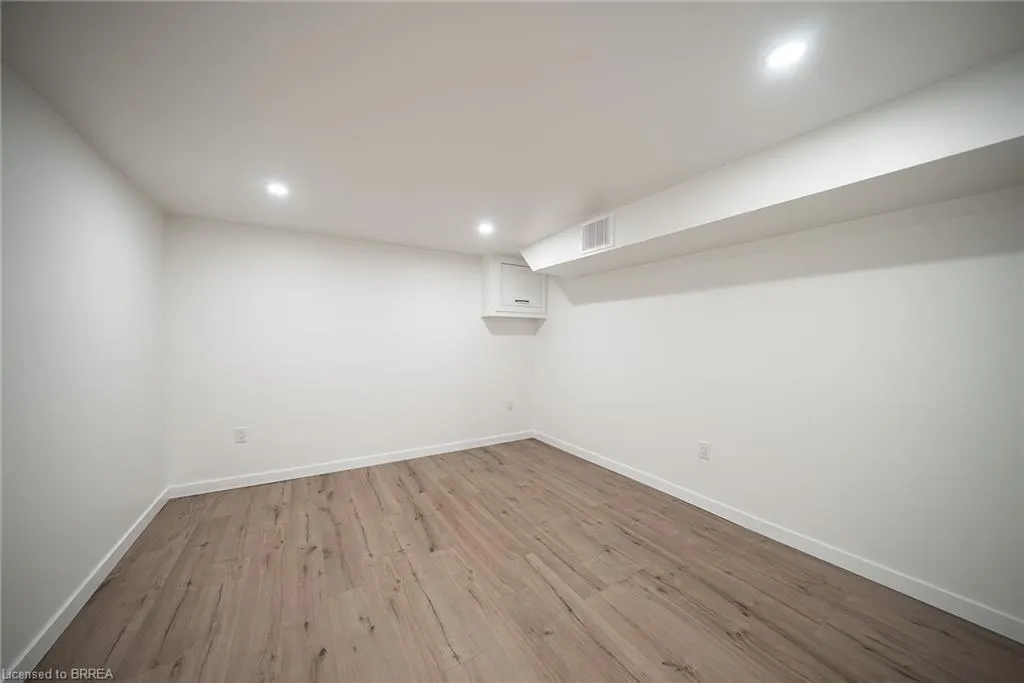 91 Varadi Avenue