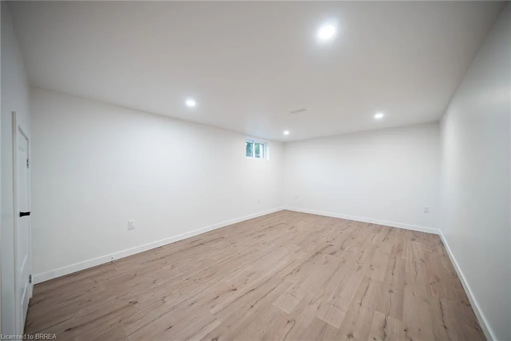 91 Varadi Avenue