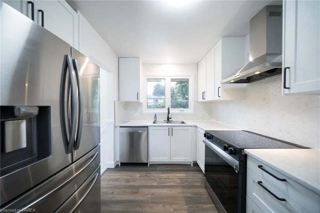 91 Varadi Avenue