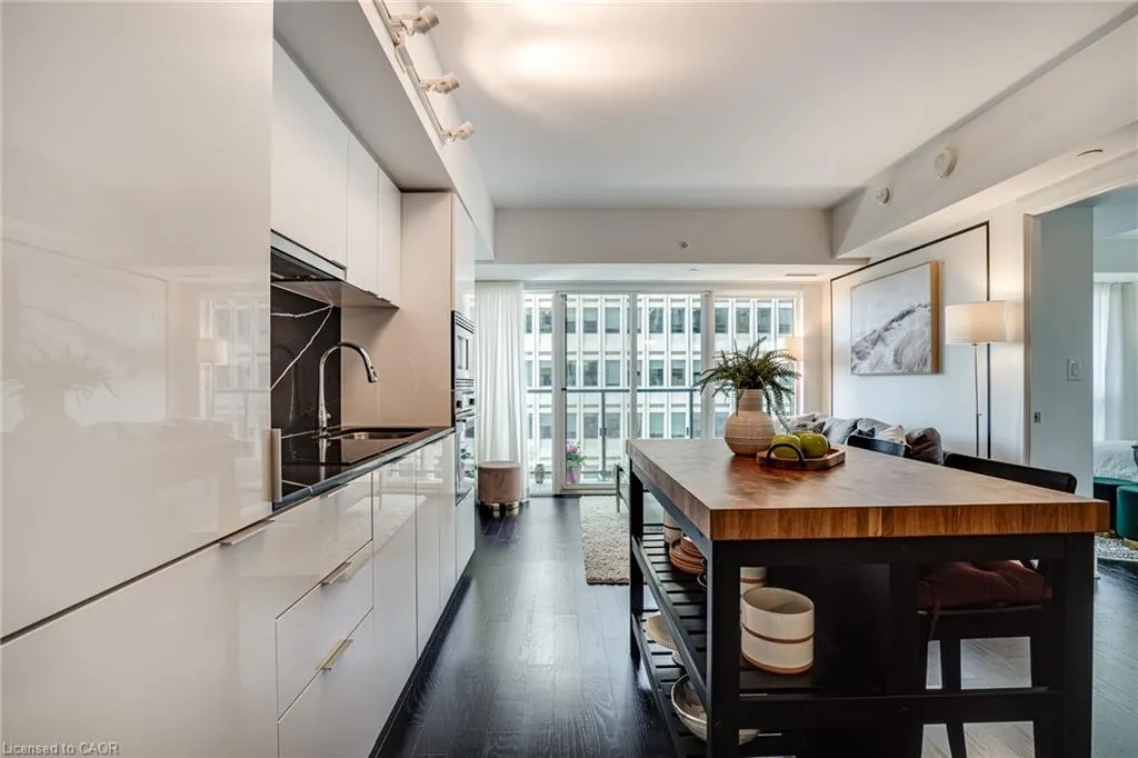 955 Bay Street, #1809
