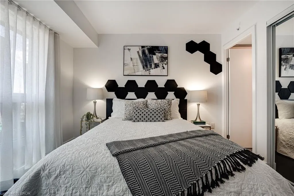 955 Bay Street, #1809