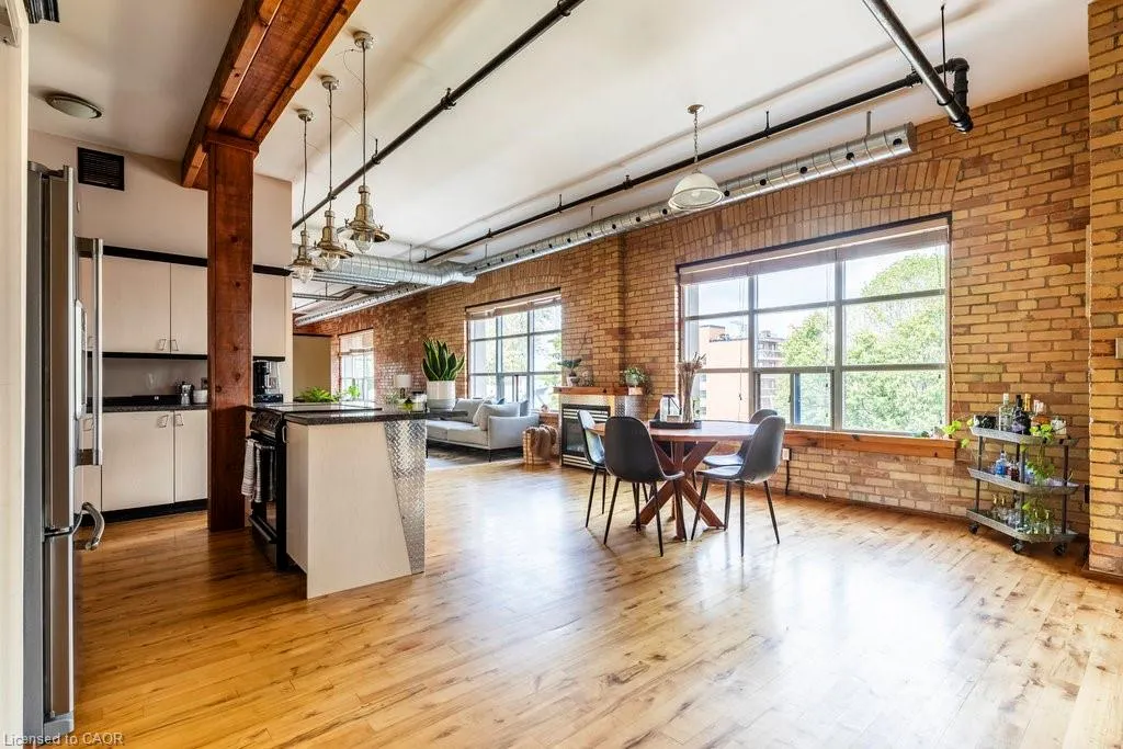 36 Margaret Street, #44