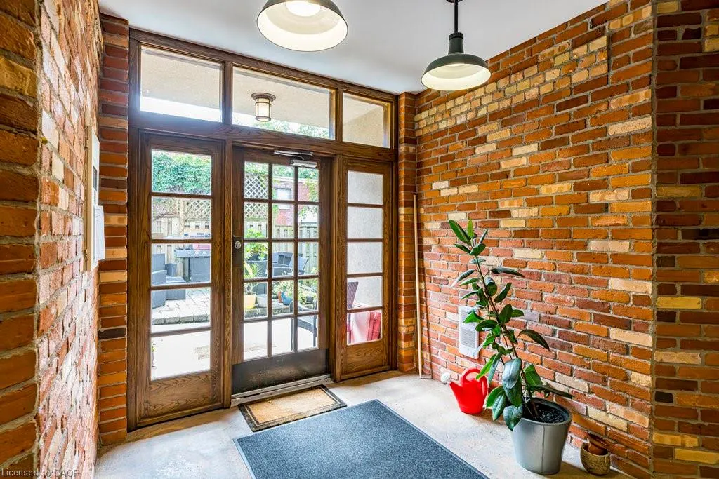 36 Margaret Street, #44