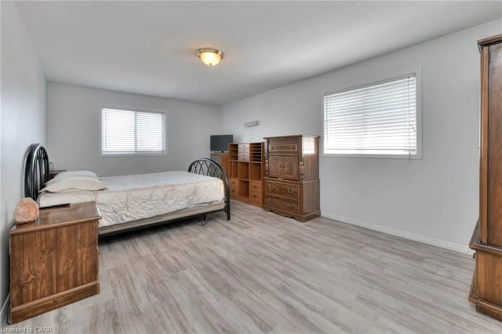 21 Whittaker Crescent