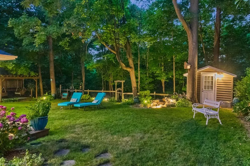 1318 Hillview Crescent