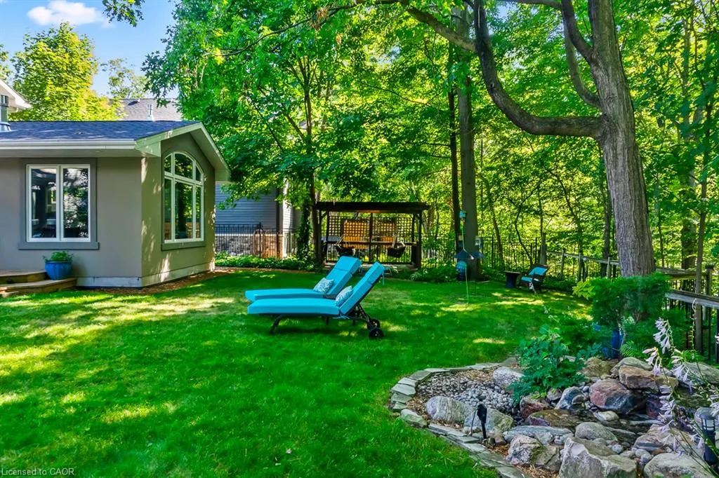 1318 Hillview Crescent