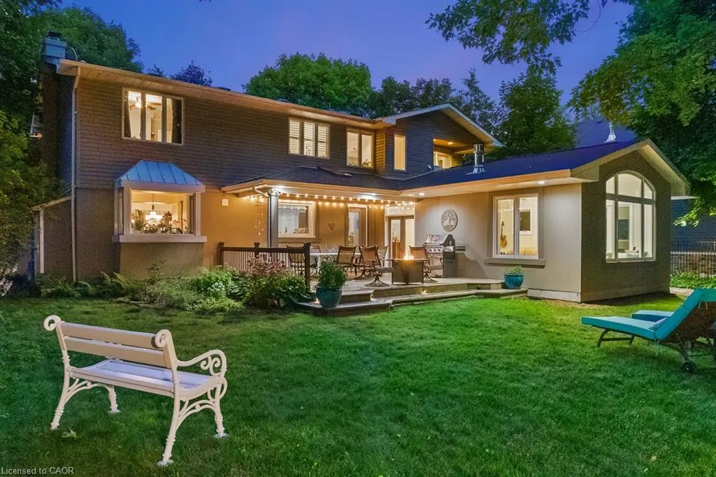 1318 Hillview Crescent