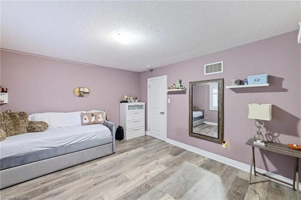 24 Macbean Crescent