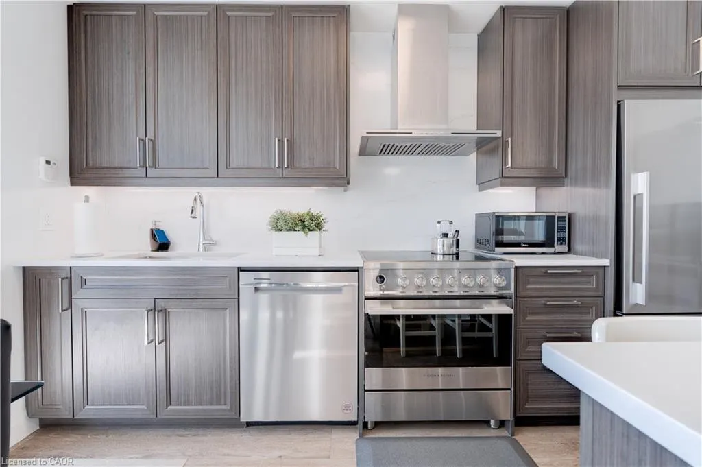 500 Brock Avenue, #1007