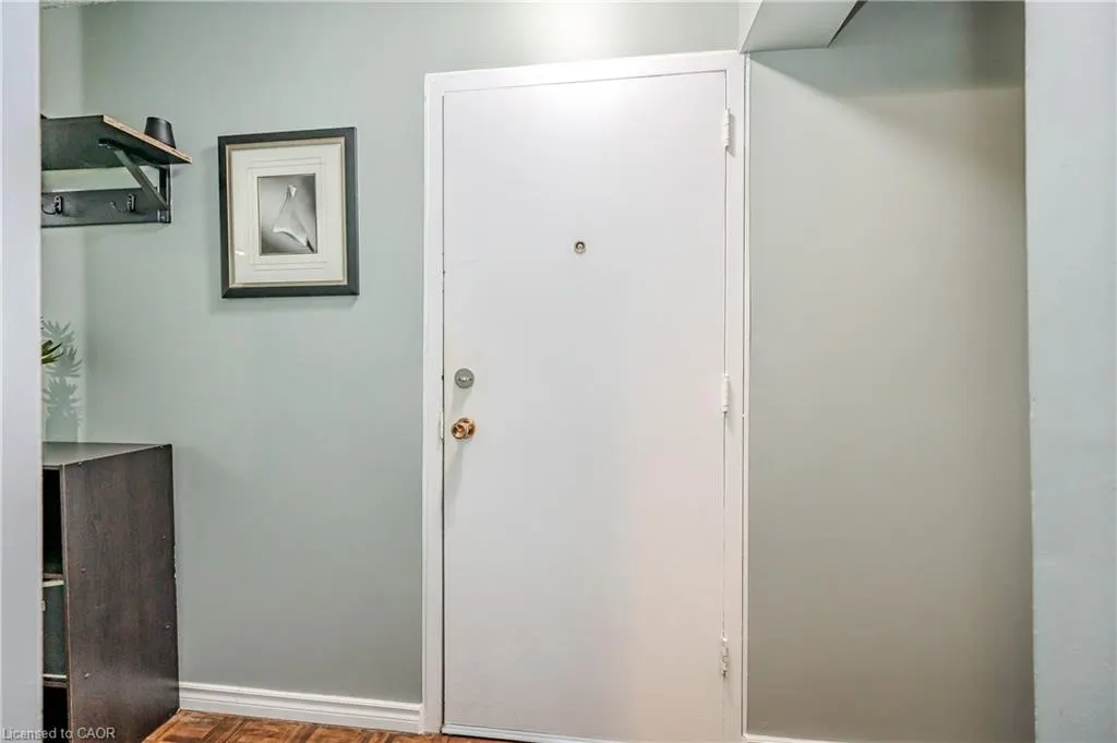 105 Conroy Crescent, #511