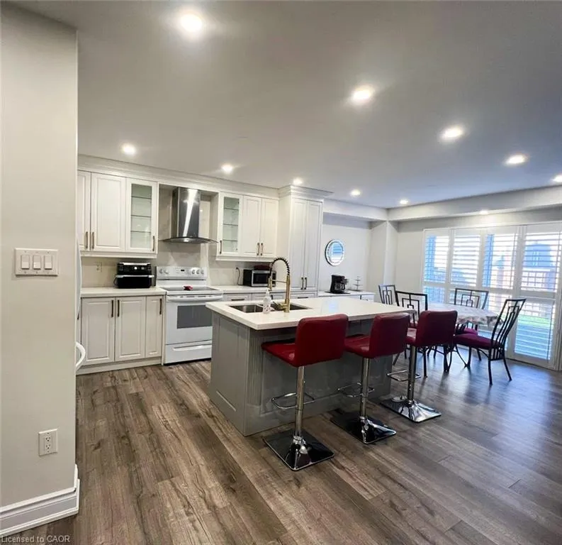 112 Gillespie Drive