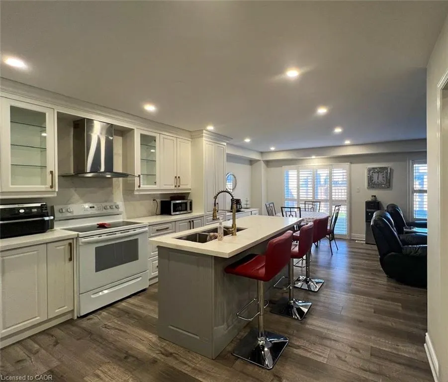 112 Gillespie Drive