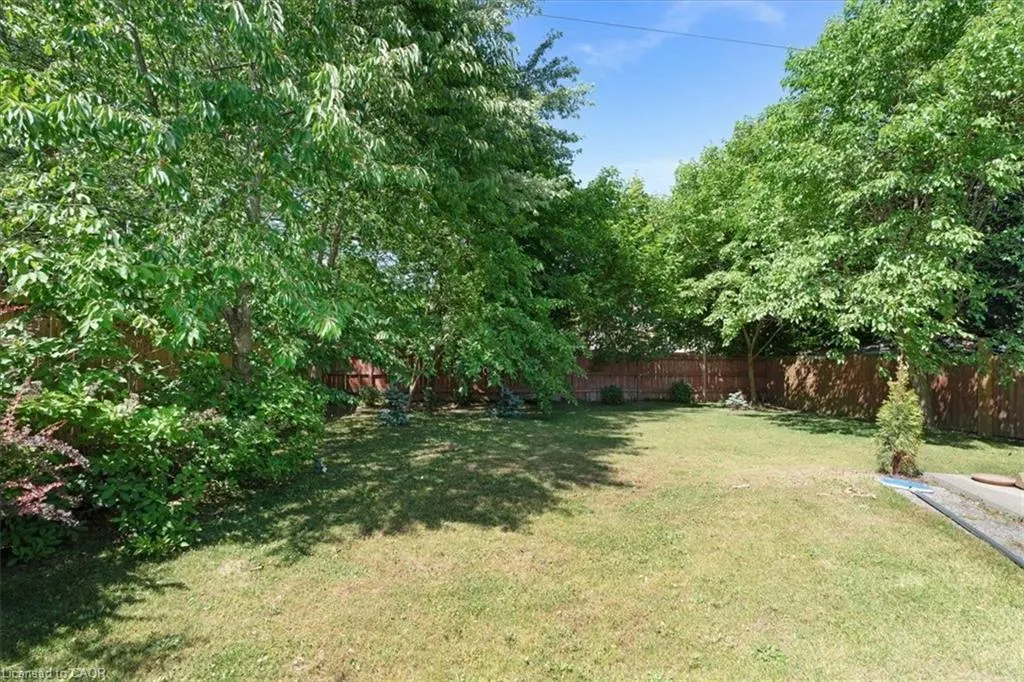 17 Michaela Crescent